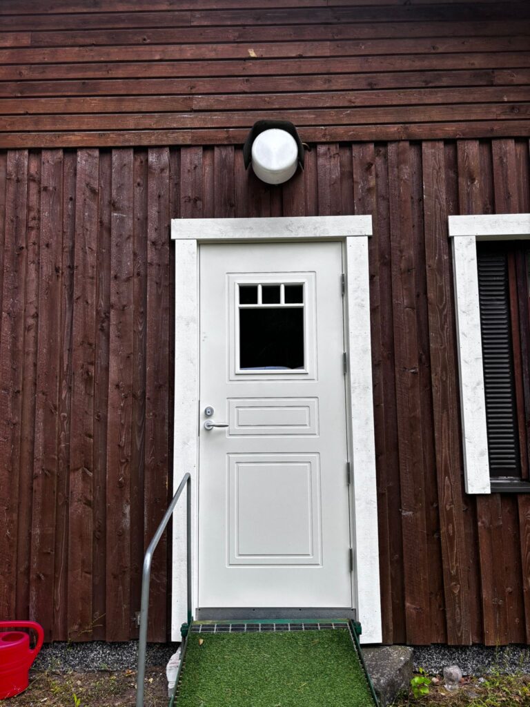 Piklas retro rehti ulko-ovi